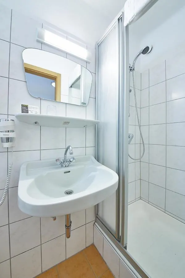 Hotel Alpina Saalbach-Hinterglemm 2*,  Austria